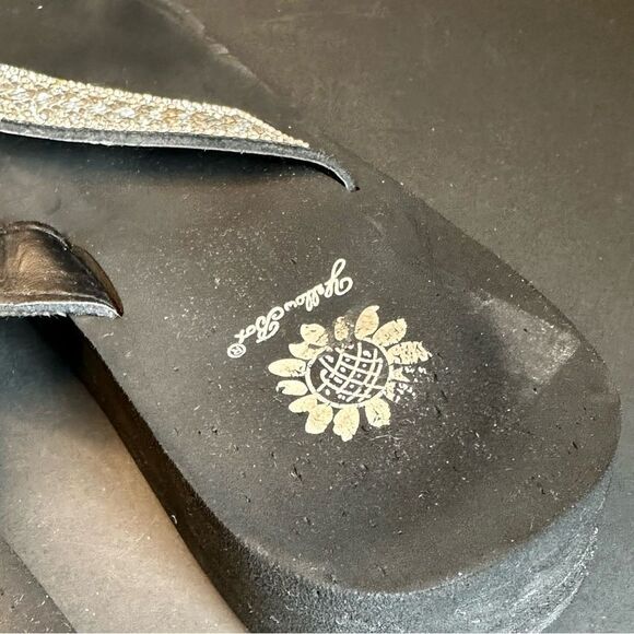 Yellowbox Black Crystal Strap Flip‎ Flops Size 9.5 - Picture 6 of 7